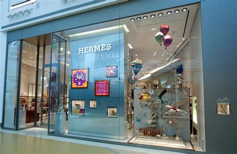 hermes shops at crystals.